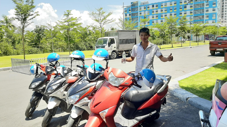 Hồ Xuân Hương - Thuê xe máy tại Ngũ Hành Sơn giao tận nơi
